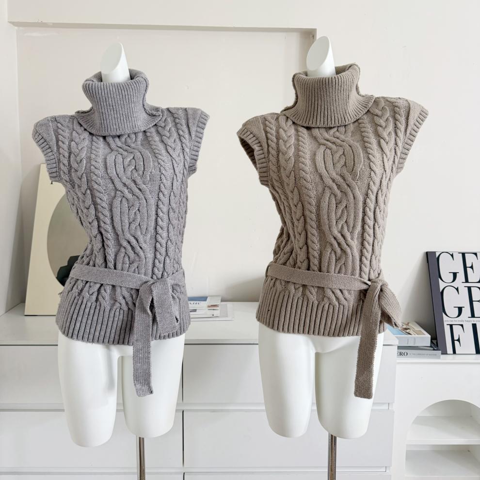 Thick needle knitting three-dimensional twist turtleneck small flying sleeve belt twisted sweater vest